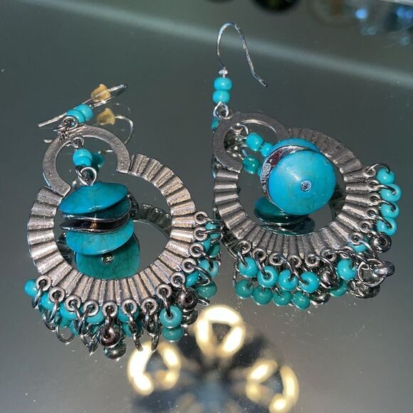 Silver & turquoise bead drop wire earrings - Picture 4 of 4